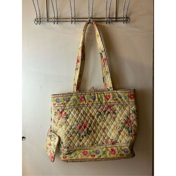 Magg B quilted tote attached wallet Yellow(minor fading) wood button 17x13 - Picture 4 of 10